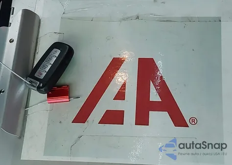 2015 Hyundai Genesis 3.8 Ultimate z USA, uszkodzony, nr VIN KMHHU6KJ2FU130522